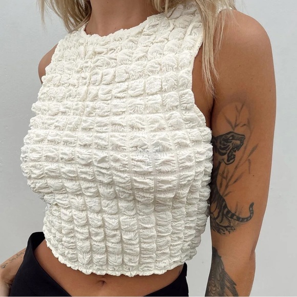 Princess Polly Kendrick Cream Textured Tank Top Size 12 - Picture 3 of 5